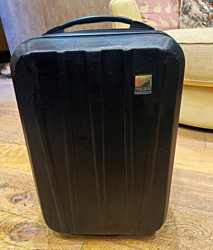 Tripp black hard - black,