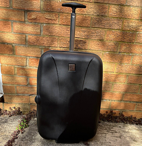 Tripp black hard shell - hard, 2-wheel