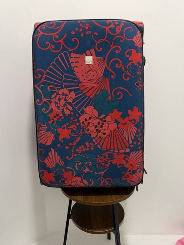 Tripp large floral suitcase - large,